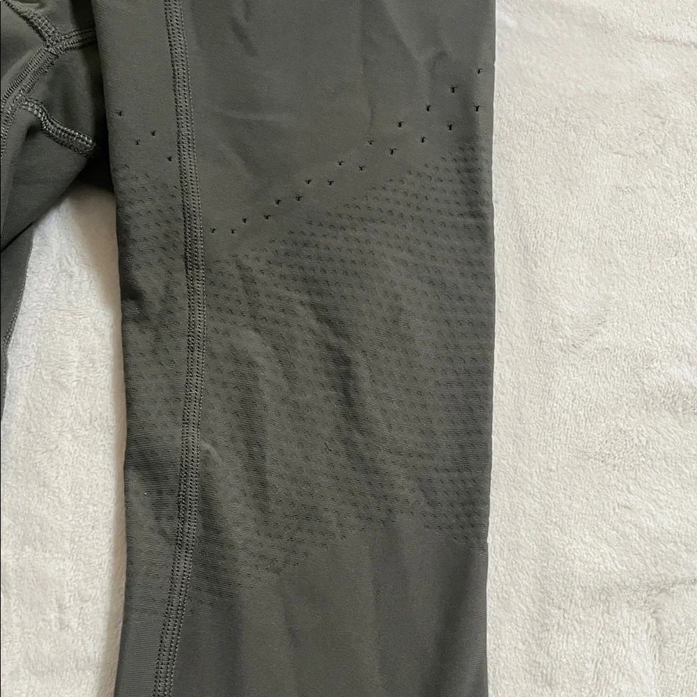 Lululemon Athletica Gray Leggings - Picture 10 of 11